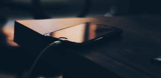 Koliko košta punjenje mobilnog telefona na godišnjem nivou?